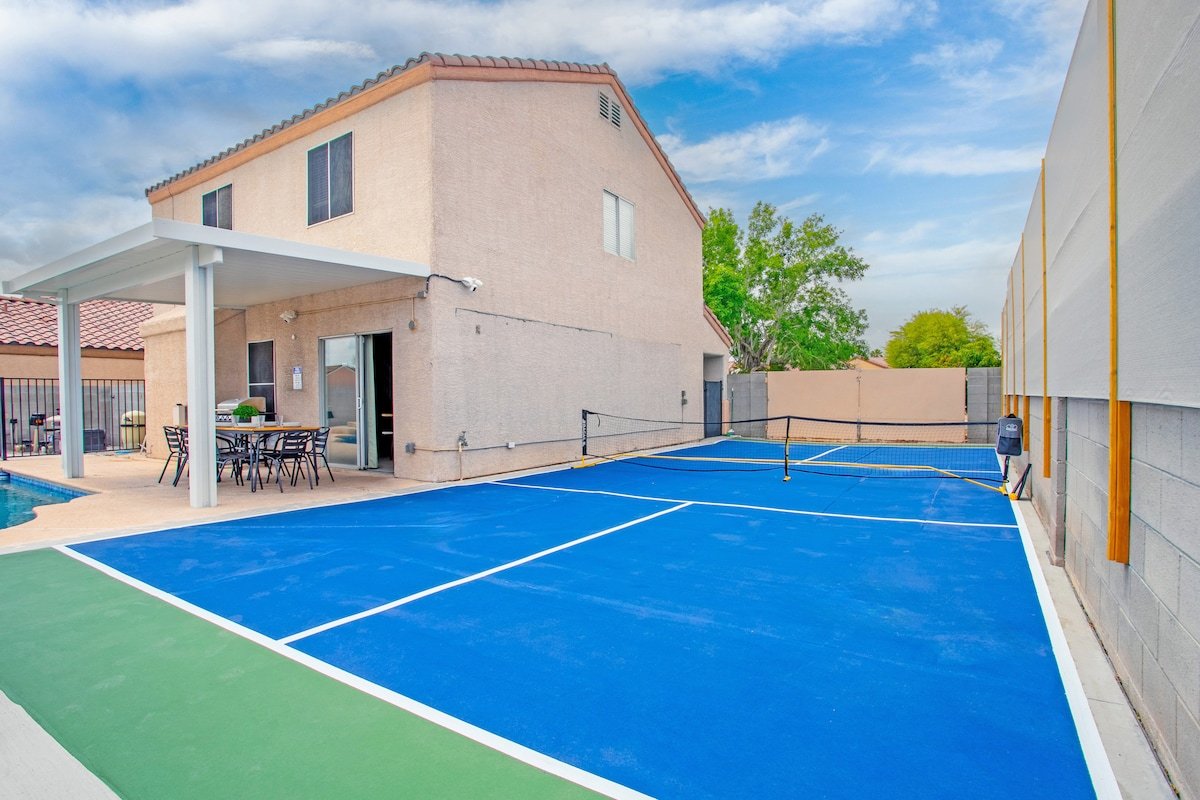 Rare 6BR Gem w/ Pickleball, Pool, & Arcade in NLV gallery image 4