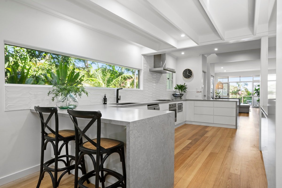 Memories @ Wategos Beach House with Pool Byron Bay gallery image 4