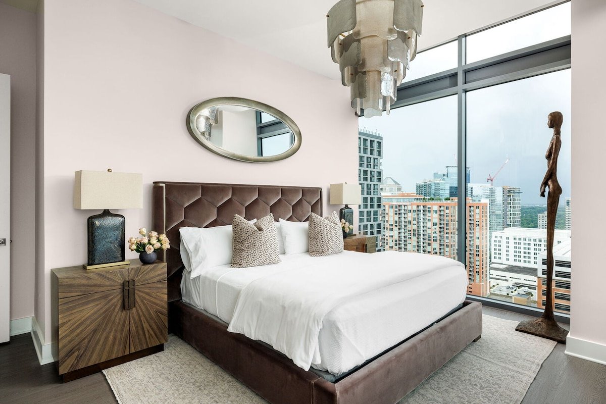 *NEW Panoramic Penthouse by Atlanta Luxury Rentals