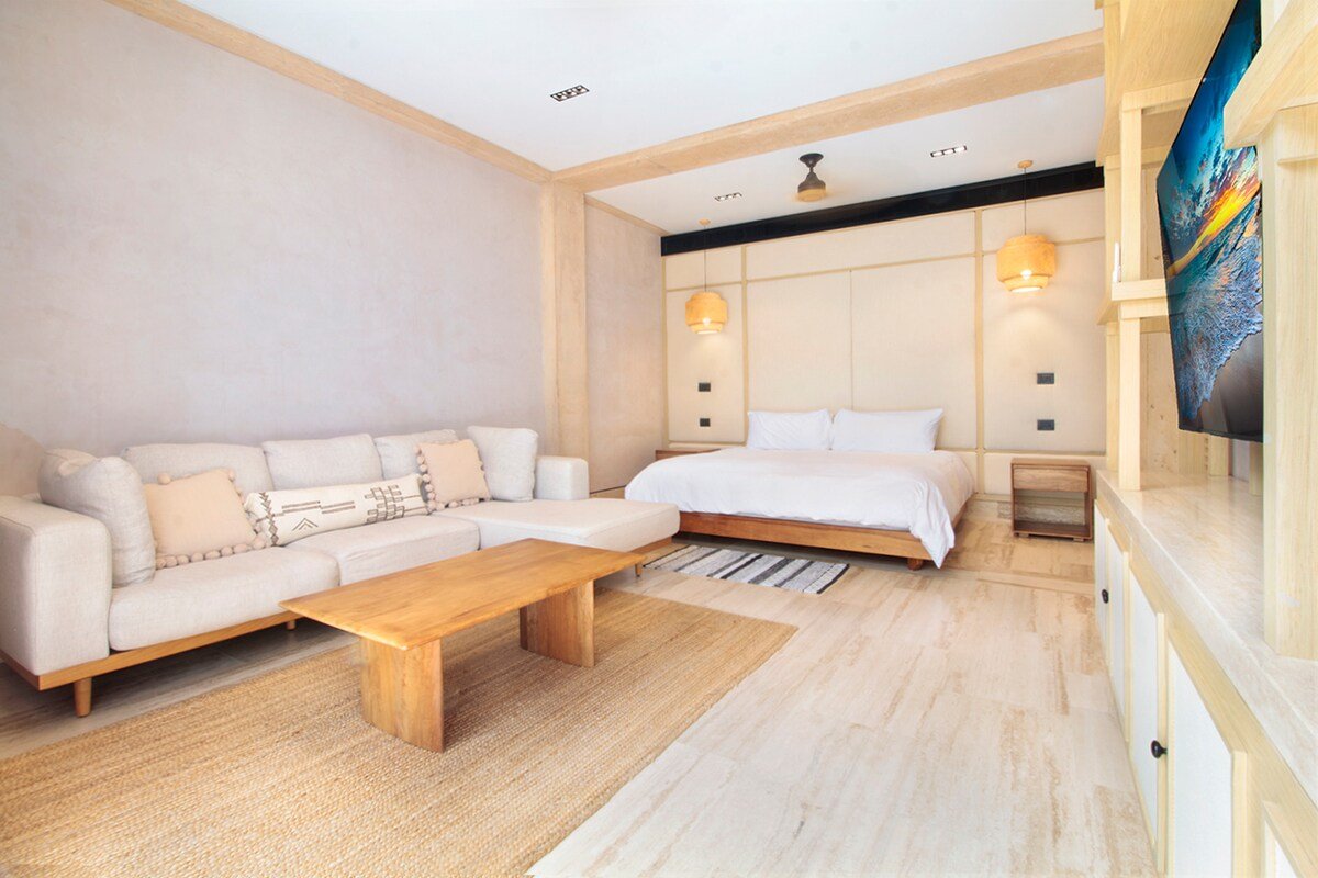 Luxury Villa with Pool, Terraces & Golf Privileges gallery image 4