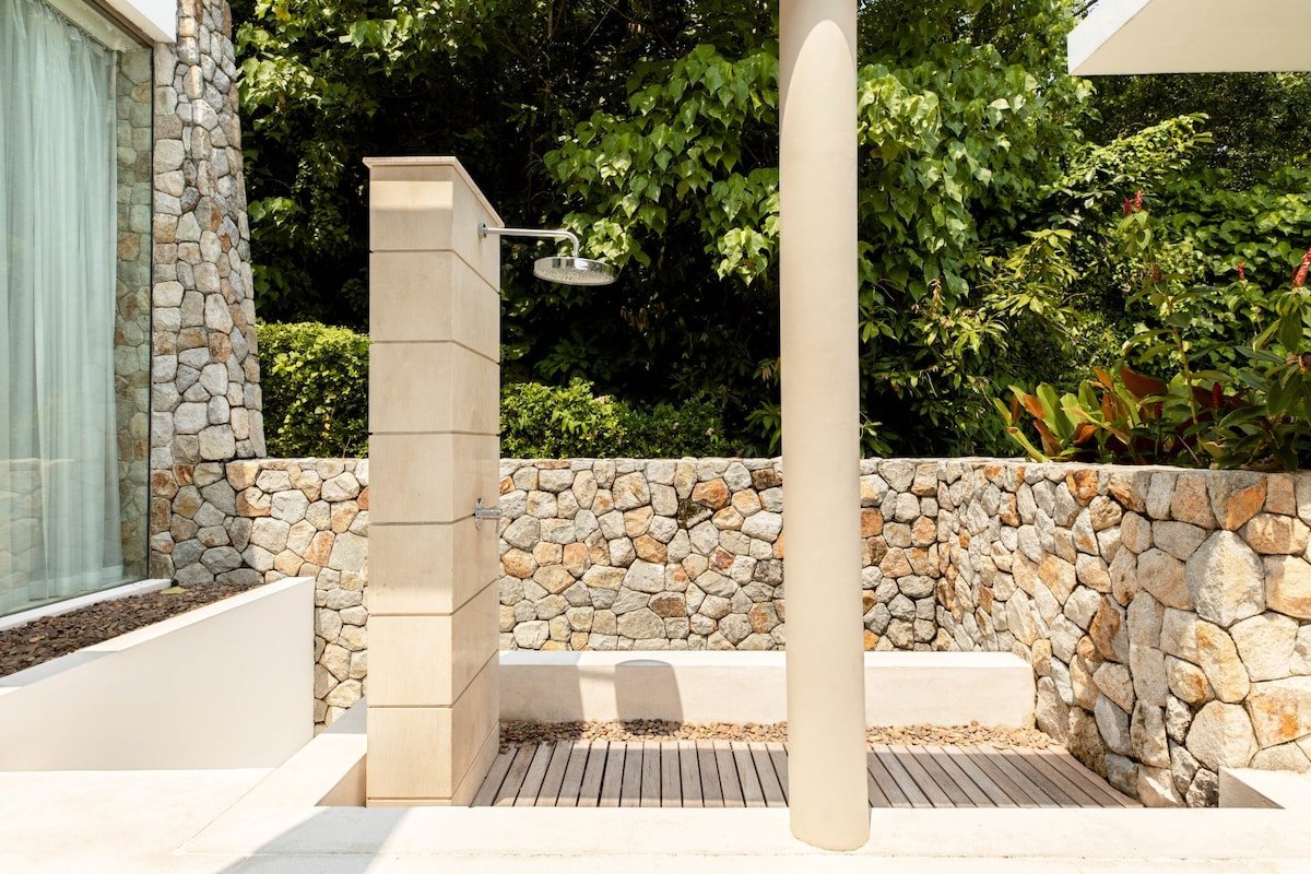 Luxury Villa Skyfall Phuket gallery image 2