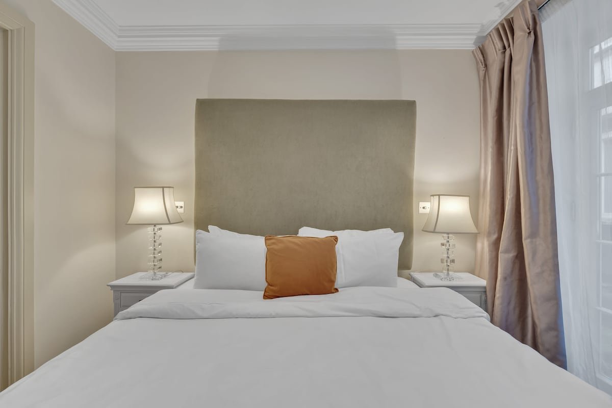 Luxury Four-Bedroom House in Mayfair gallery image 2