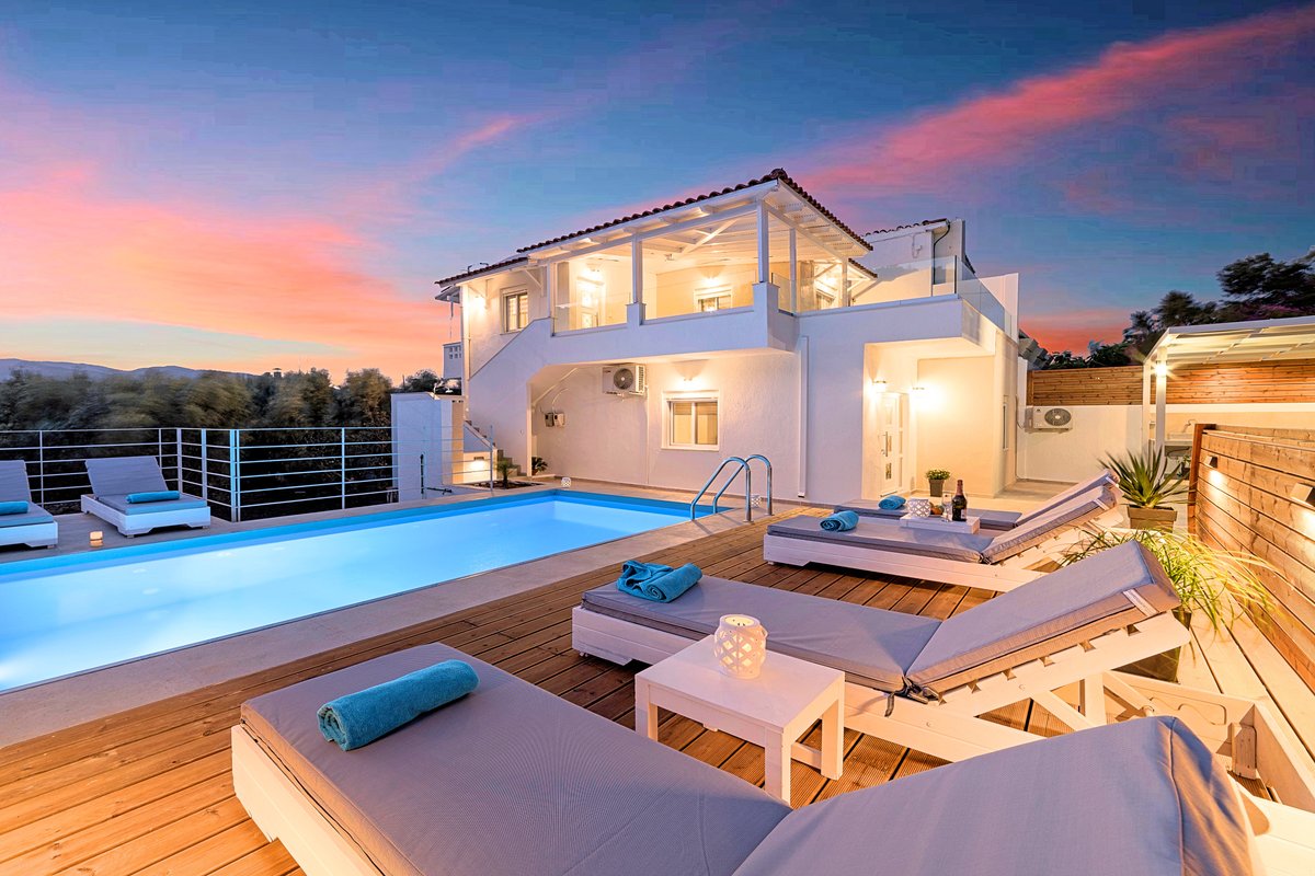 Etoile Villa Heated Pool