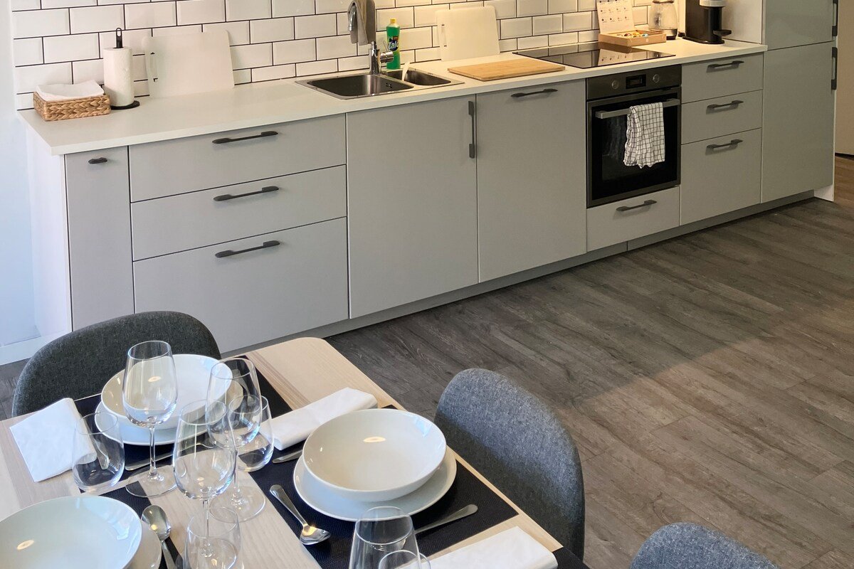 3BR Toppleilighet i sentrum med gratis parkering gallery image 3