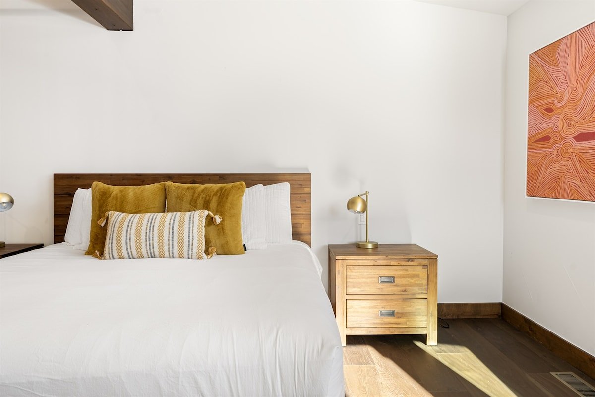 Private Hot Tub with Views of Northstar gallery image 3