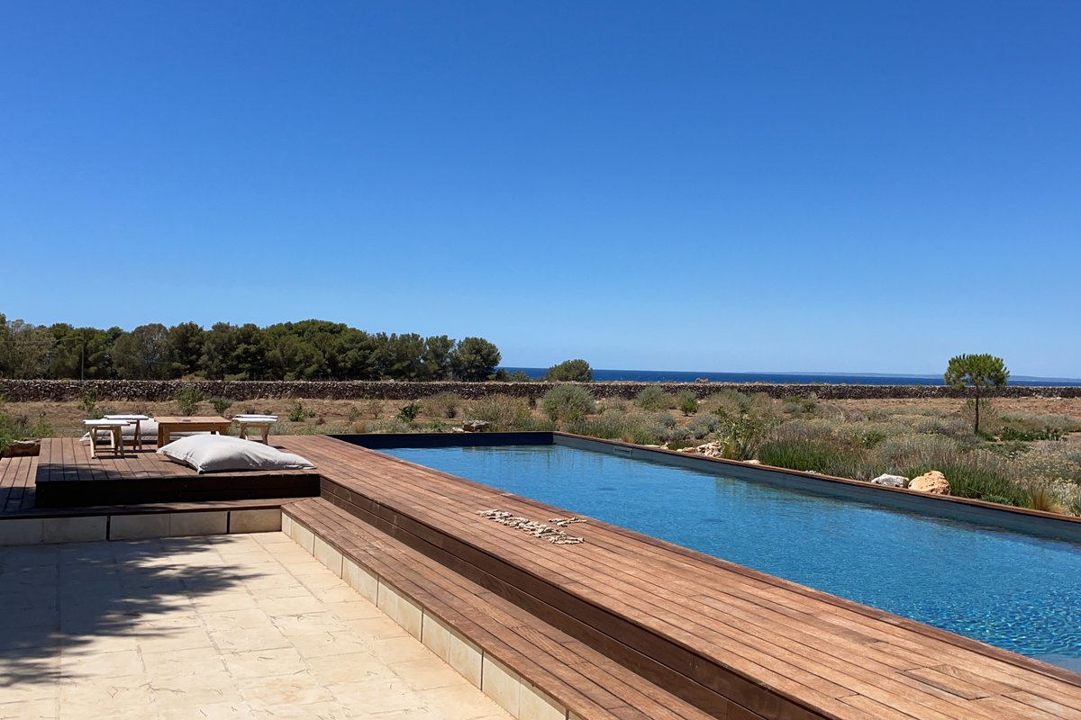 Villa nel Parco fronte mare con piscina e giardino