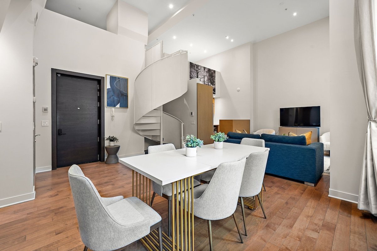 Nomade MTL| Old MTL | 3BR | 2.5Bath | Penthouse gallery image 2