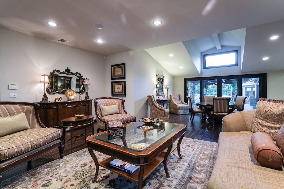 Luxury Resort Like Home gallery image 3