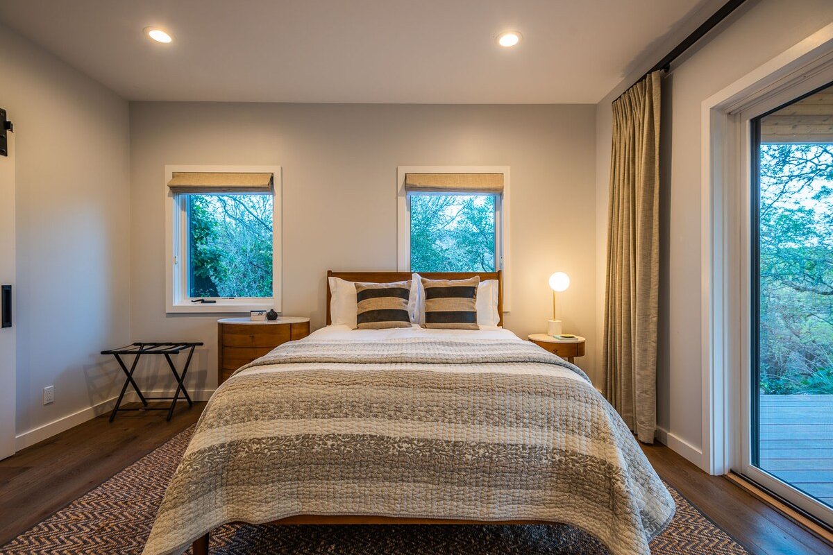 Bungalow Twins gallery image 3