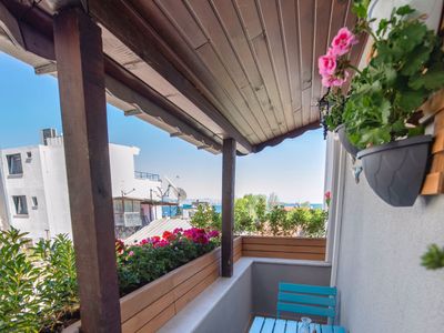 Sea View 3 Bedrooms Connected Apart with Balcony