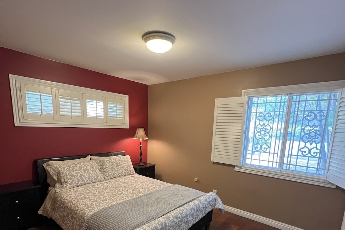 Home with breathtaking view gallery image 4