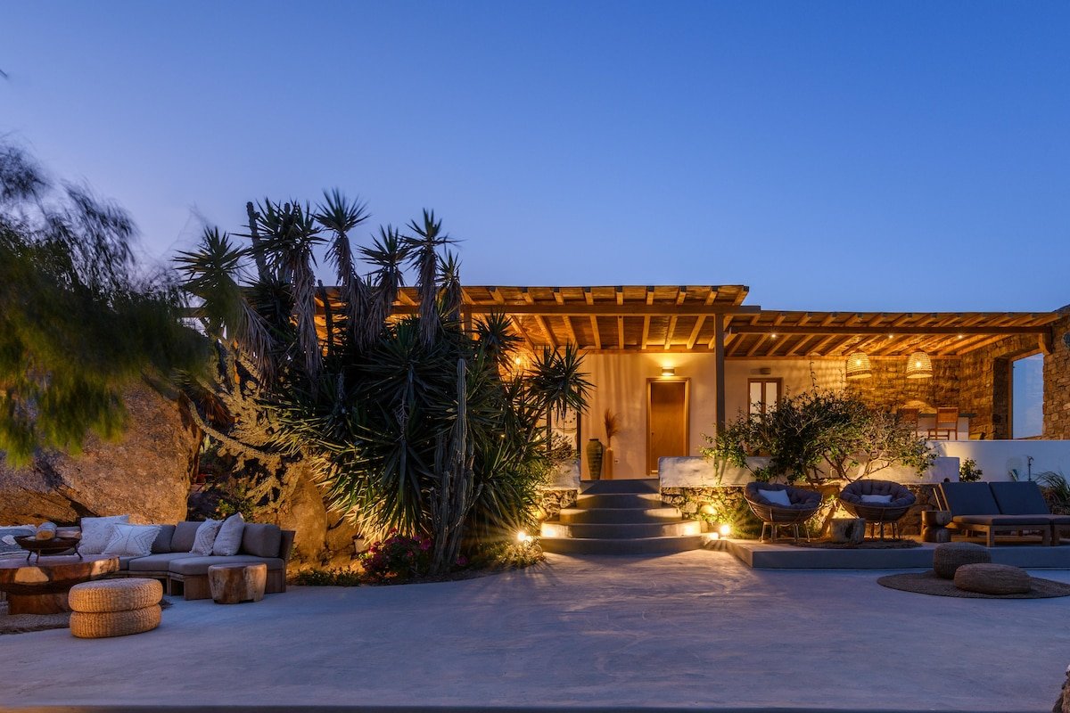 Elements Mykonos | Villa with pool near Scorpios gallery image 5