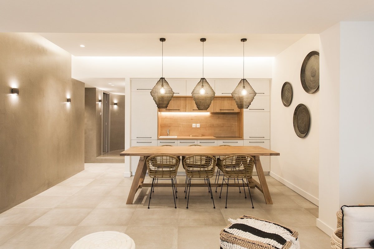 Bright 5th floor boutique apt, 1′ walk to Acropoli gallery image 3