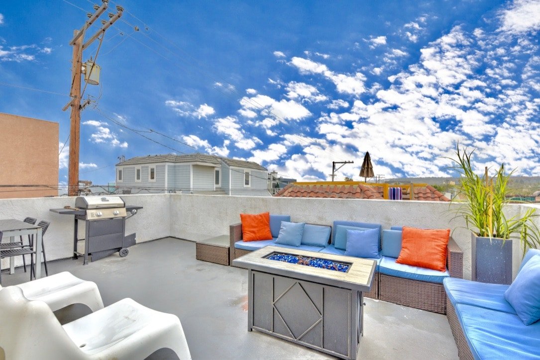 Oceanview Triple Deck w/ Huge patio Steps to Sand! gallery image 3