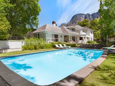 Craiglea Newlands – Villa with Pool & Tennis Court