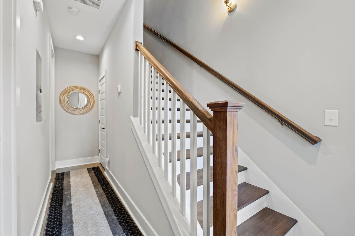 Night Lounge | Luxe Rooftop Retreat + City Views gallery image 5