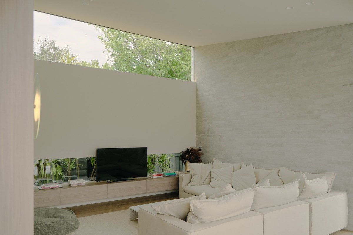 Topaz Beach House – Luxe Coastal Living with Pool gallery image 5