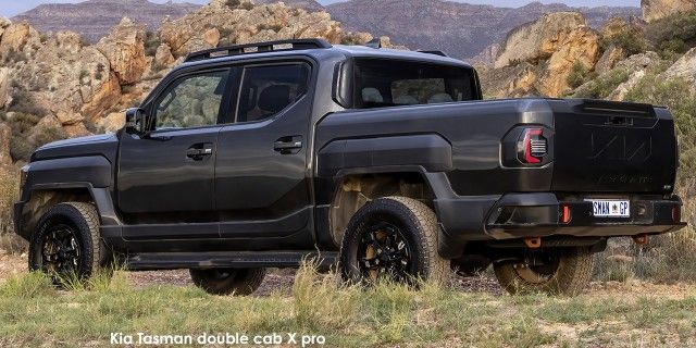 TASMAN 2.2D X-PRO P/U D/C A/T 4X4 gallery image 13