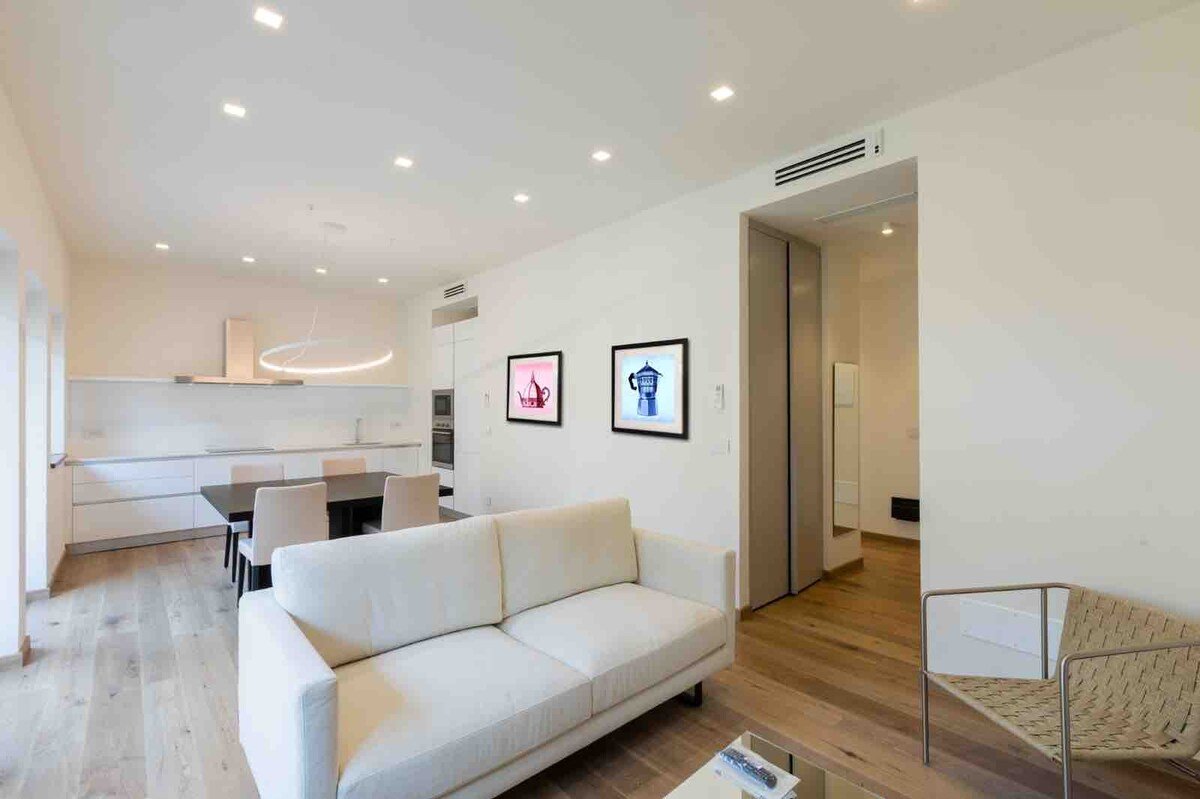 Ponte Vecchio Luxury Flat gallery image 3