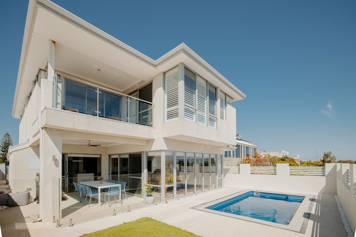 Above The Clouds by St.Nicholas gallery image 2