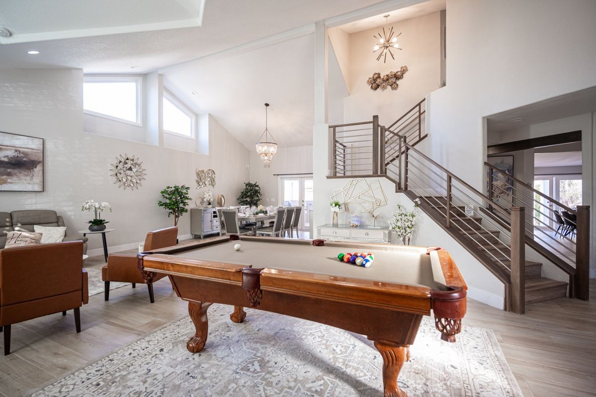 #10 Luxurious Mansion Jacuzzi Pool Table Arcade