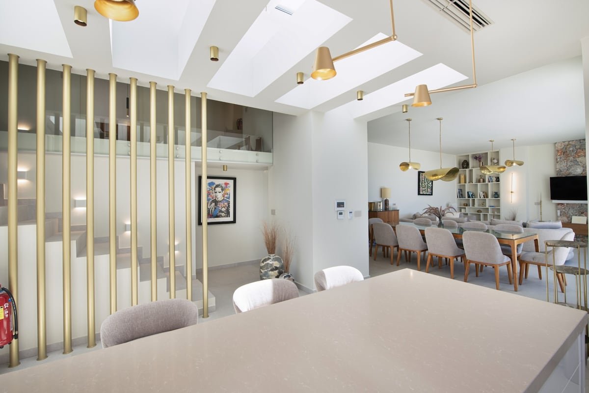 Luxury Sea View Villa w Heated Pool, Jacuzzi & Gym gallery image 4