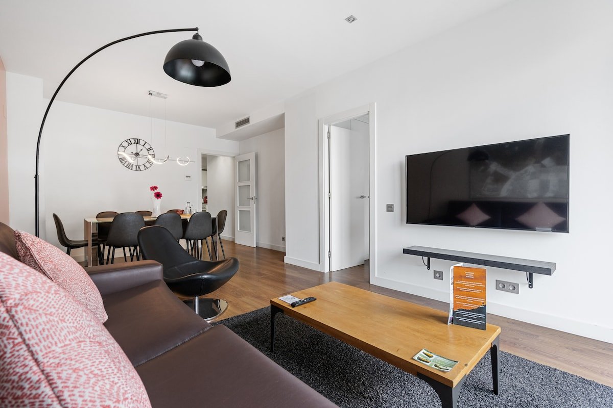 Amazing 3-bedroom apartment in Sagrada Familia gallery image 2