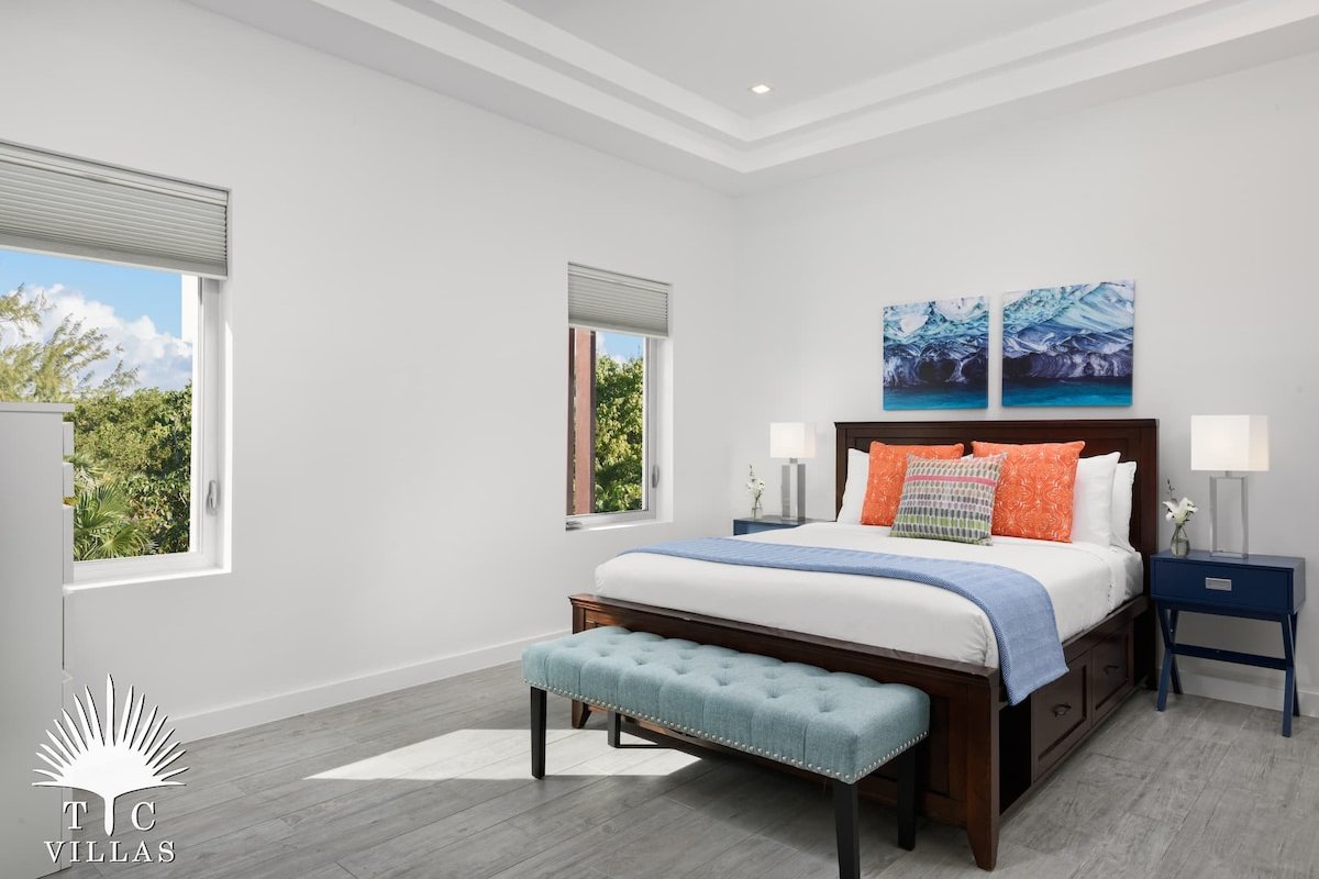 TC Villas | Allegria | Malibu of TCI Emerald Point gallery image 3