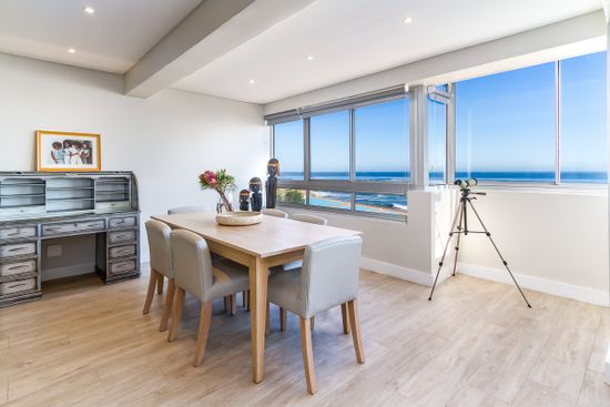 Crashing Waves Apartment Photo 6