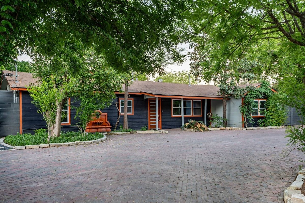 Empire gallery image 3