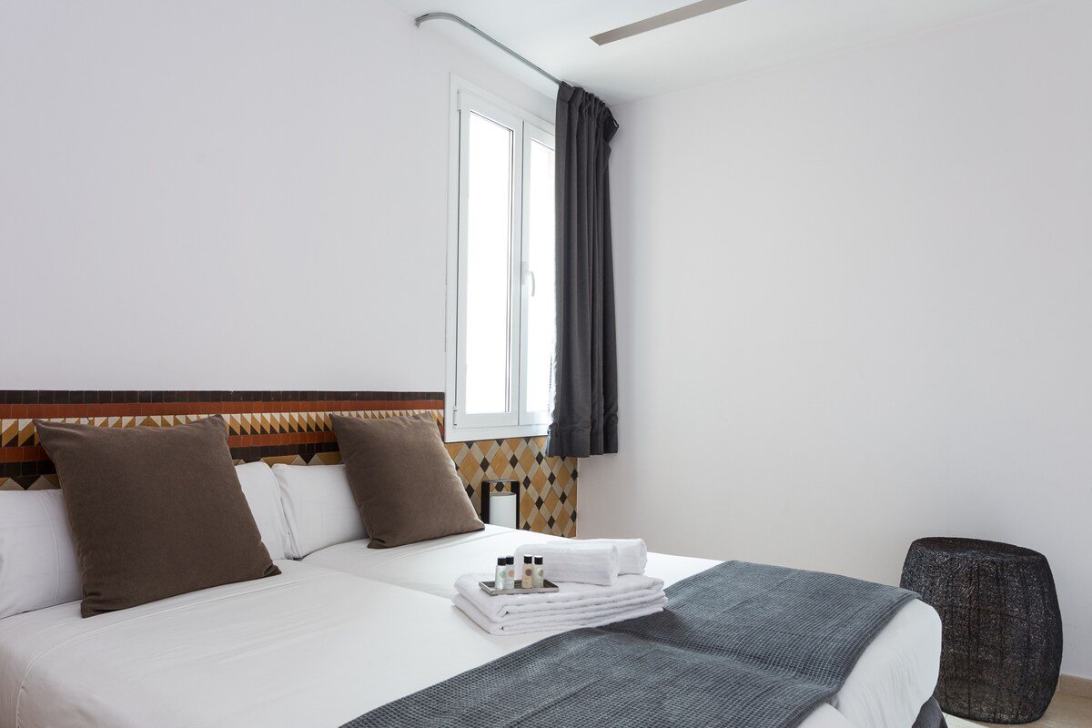 Superior Apartment with views to La Pedrera gallery image 5