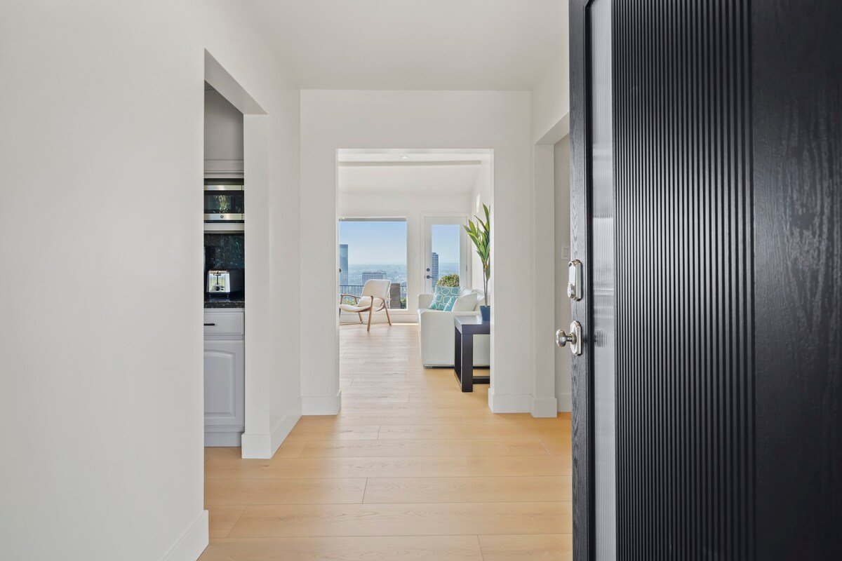 Hollywood Hills Villa Panoramic View heatd PoolSpa gallery image 4