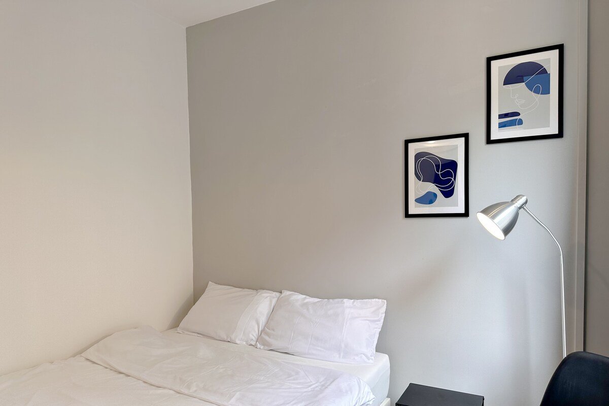 Na Ekkamai Entire Building/ 6 Bedrooms 12guests gallery image 5