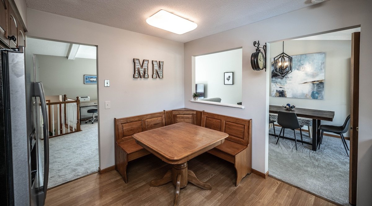 Paradise Pool, Sauna, Arcade, FirePit by Lux Life gallery image 5