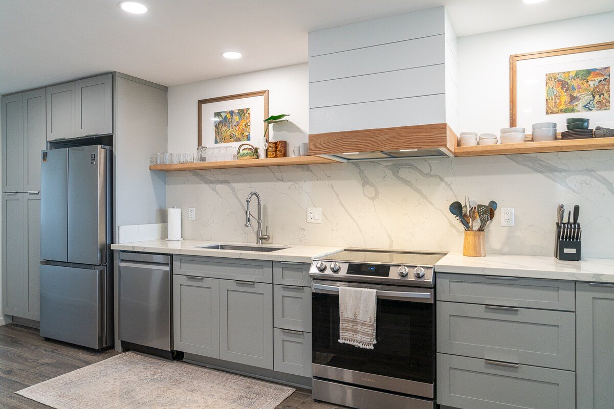 North Shore Beachfront Getaway gallery image 5