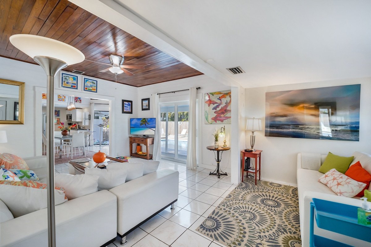 Caribbean resort-Heated Pool. 5 minutes to Ocean gallery image 3