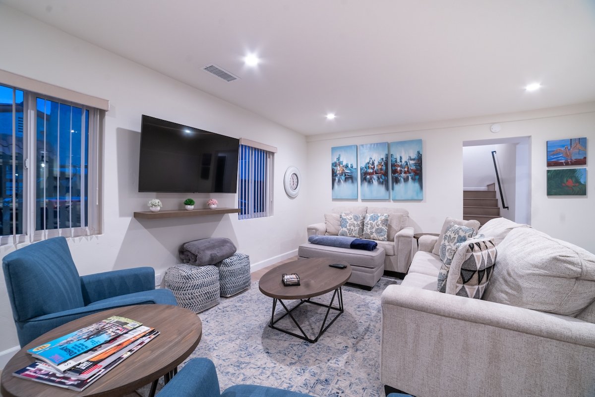 Beachside Retreat – 1 Min to Beach & Garnet Av. gallery image 4