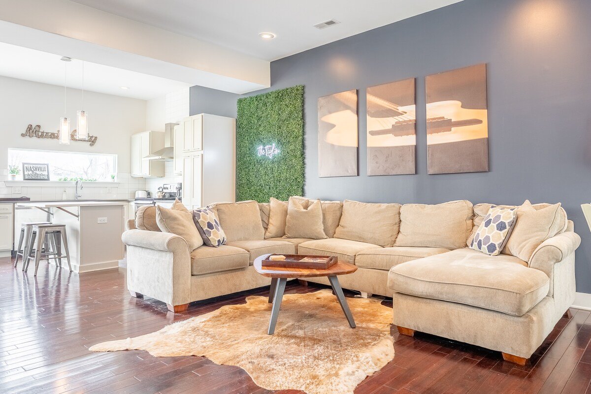 The Taylor Martin – Spacious Homes w/ Rooftop gallery image 2