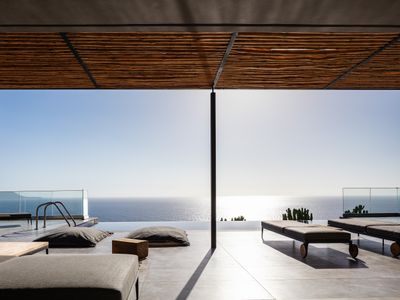 Kumo Residence, Luxe Coastal Escape with Sea Views