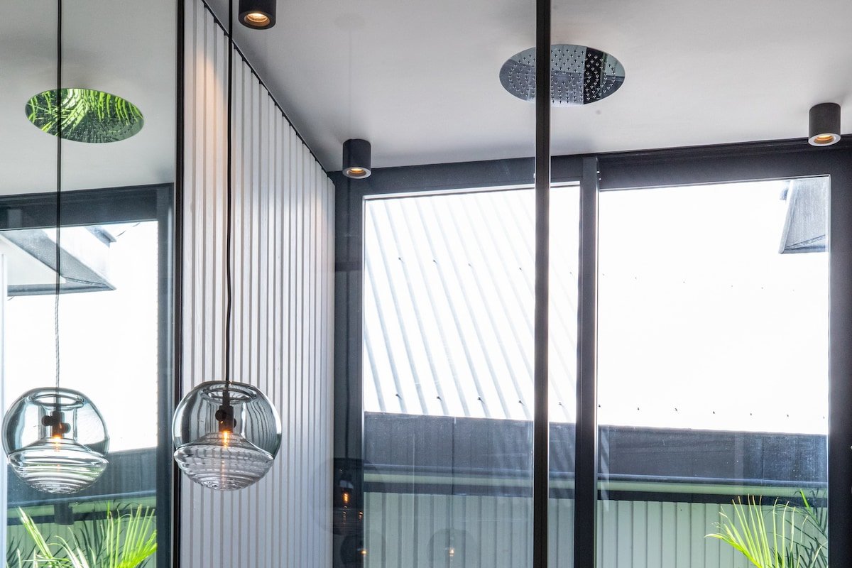 Valentina gallery image 3