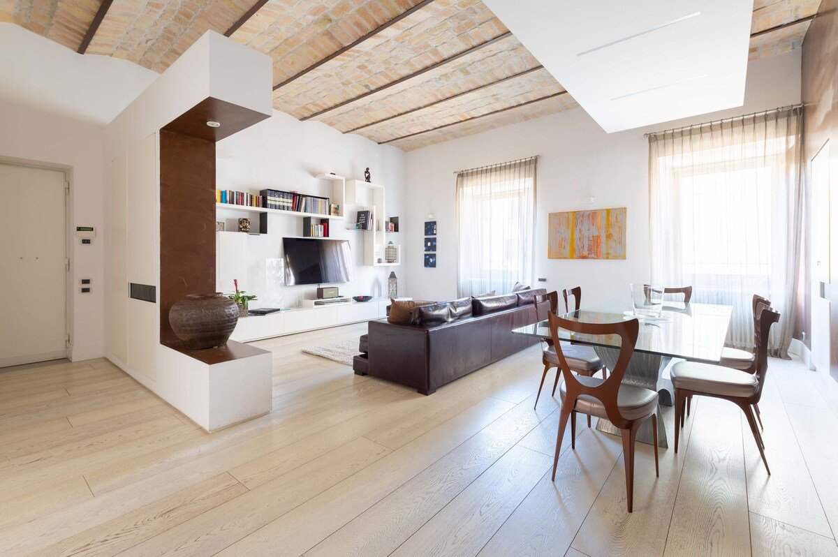 Vatican Luxury Design 3 Bedrooms Penthouse gallery image 5