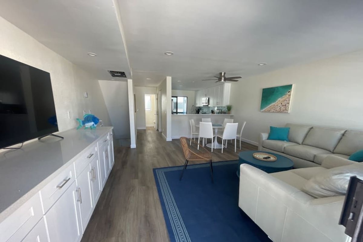 R&R Retreat Beautiful bayside 3 bedroom 3.5 bath gallery image 4