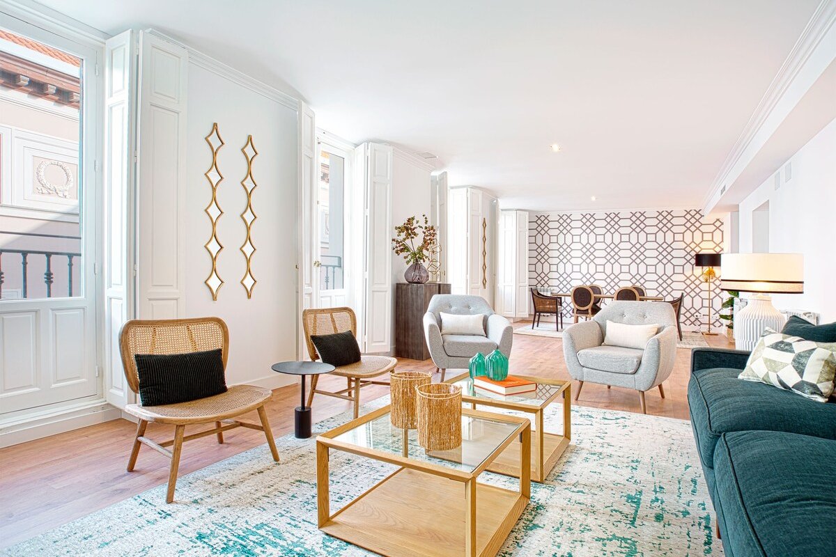 Elegant apartment near Museum Thyssen. Madrazo IV gallery image 3