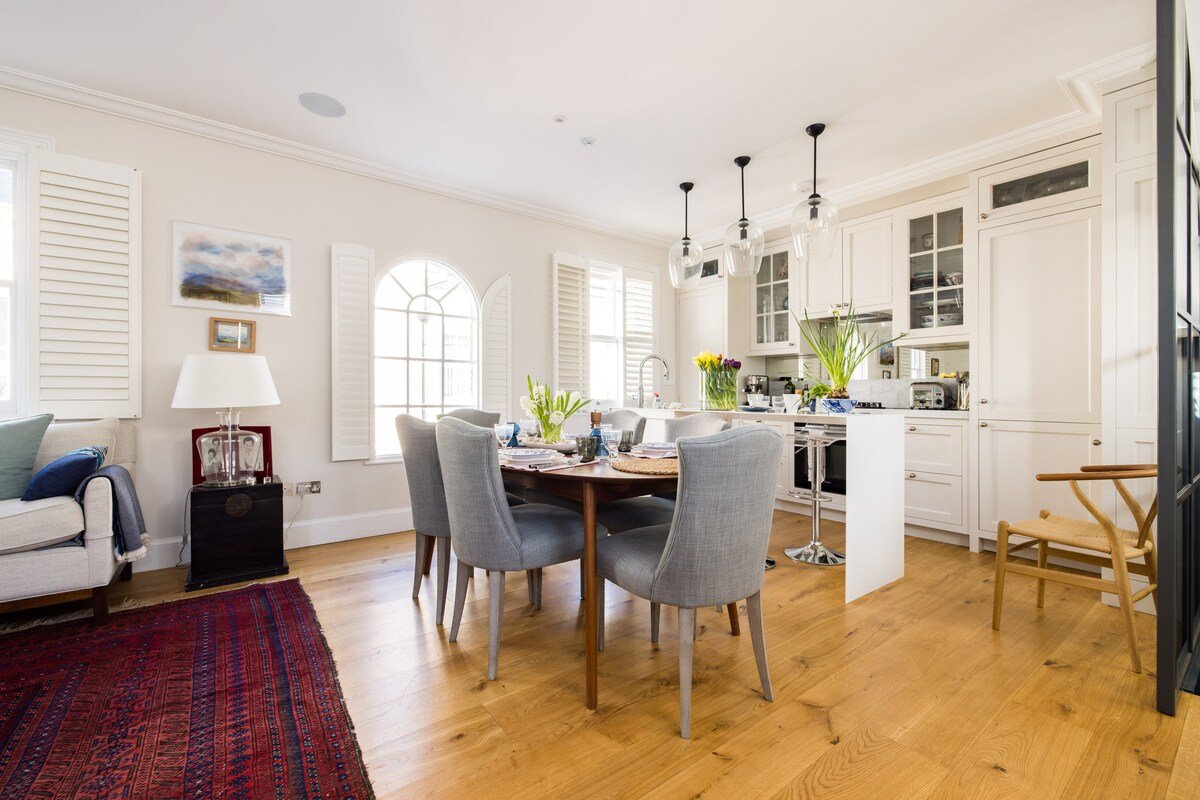 I’m Just a Girl 2 BR Mews House in Notting Hill gallery image 5