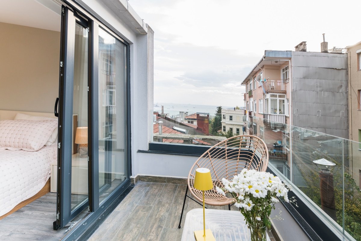 Magnificent Sea View Super Big 3 Bedrooms Duplex gallery image 5