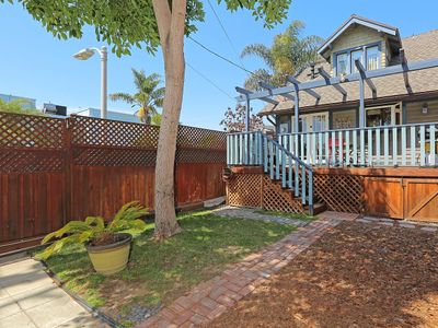 Block to the Beach – Amazing SantaMonica Craftsman