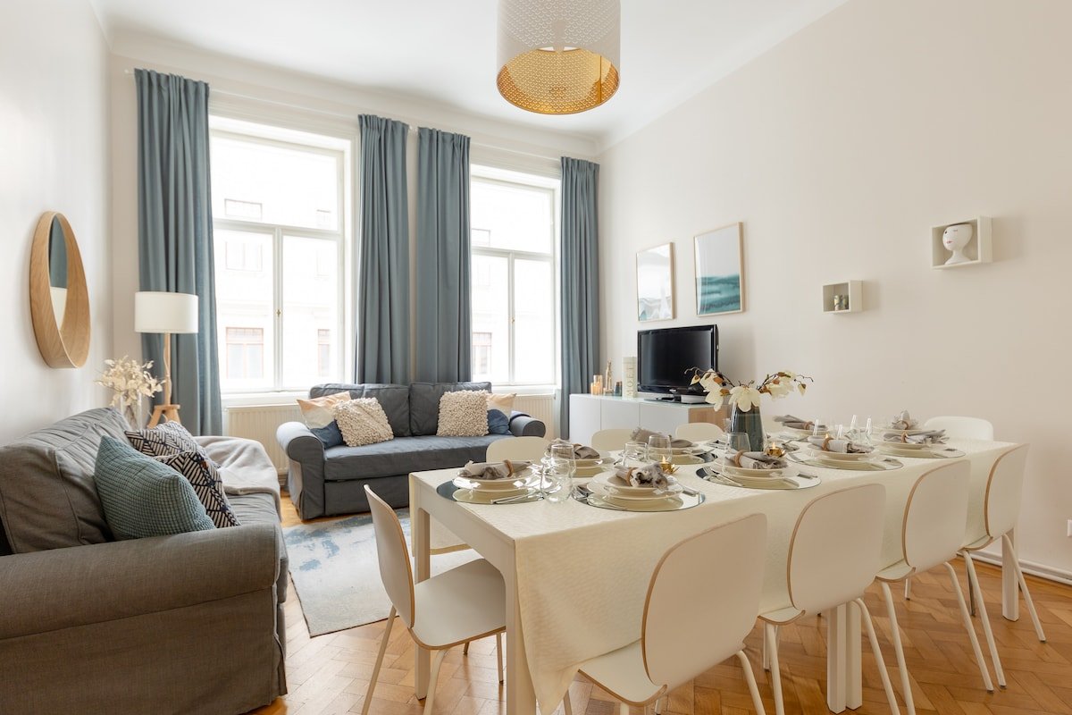 Typical Viennese Apartment 7 min by feet to center gallery image 3
