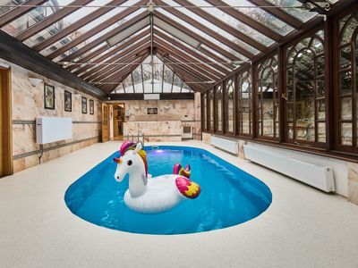 *The little castle* pool & sauna & hot tub