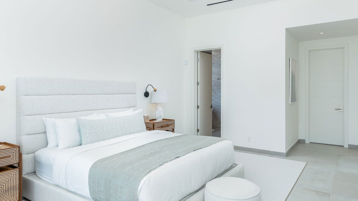 Bliss Villa Two – The Ultimate Grace Bay Living gallery image 3