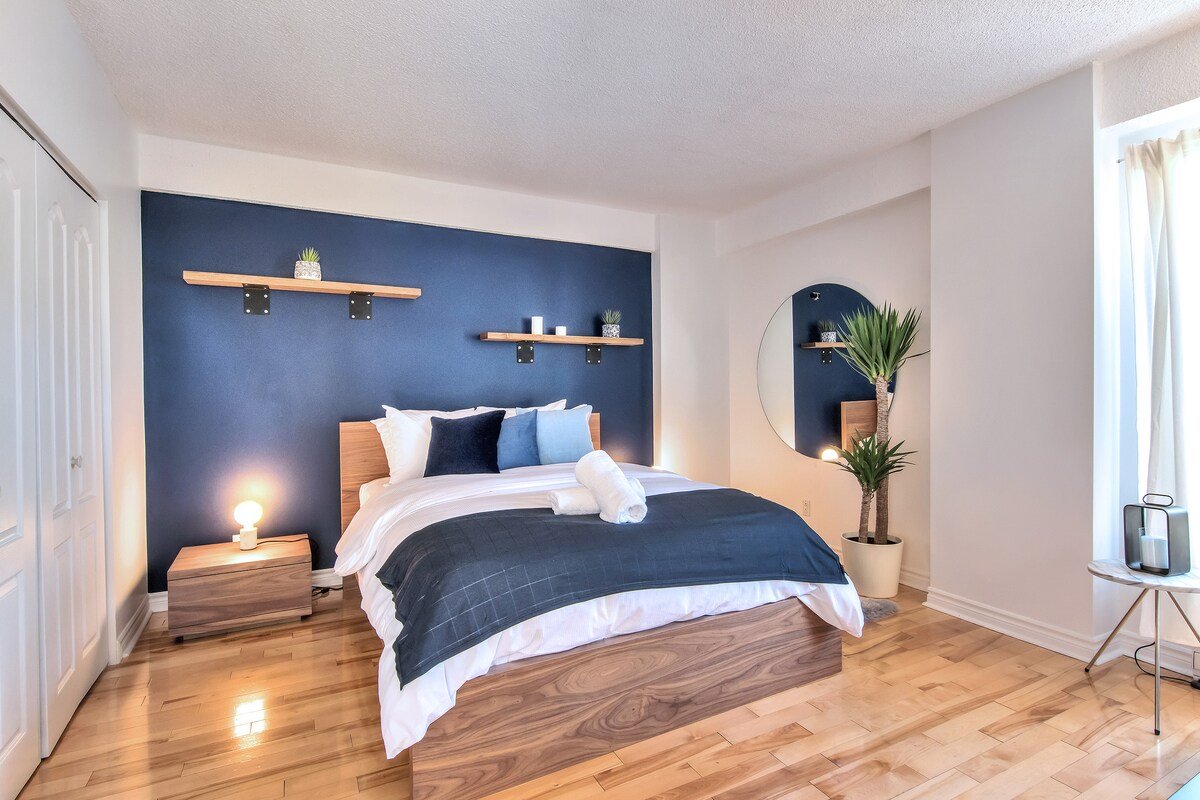 2 Bedrooms Condo Place-des-Arts/Downtown 8 J gallery image 3